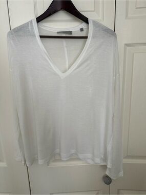 Vince V-Neck Long Sleeve Knit Top | White | Size M